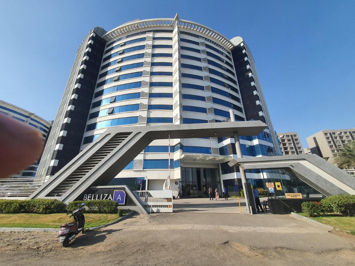 P C Homes At Belliza Near Airport Surat Eksteriør billede