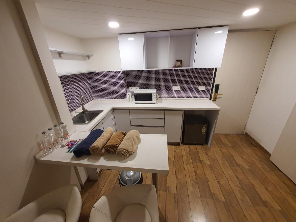 P C Homes At Belliza Near Airport Surat Eksteriør billede